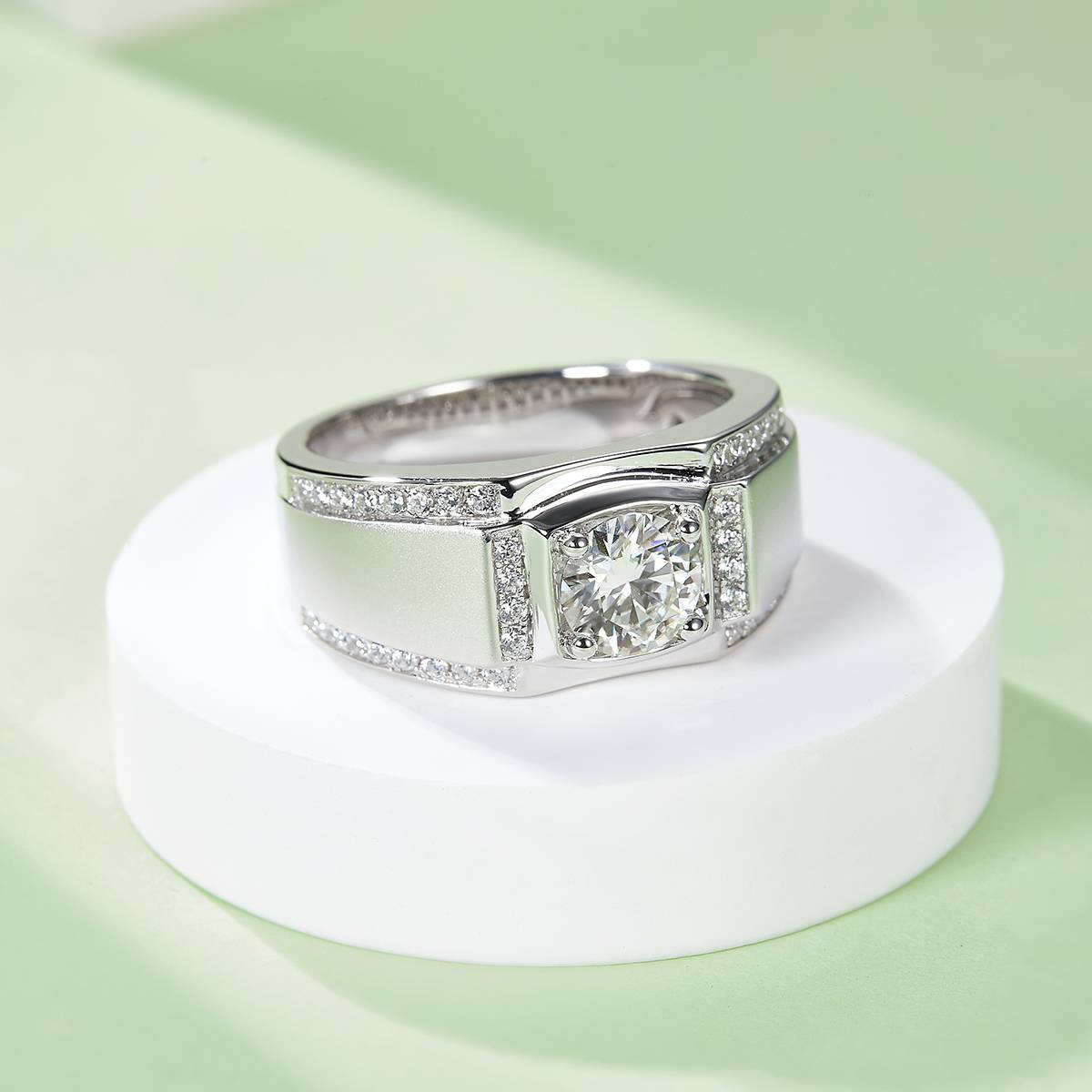 Yufan S925 Silver Plated Platinum Moissanite Diamond Men's Ring 1 Carat D-Class